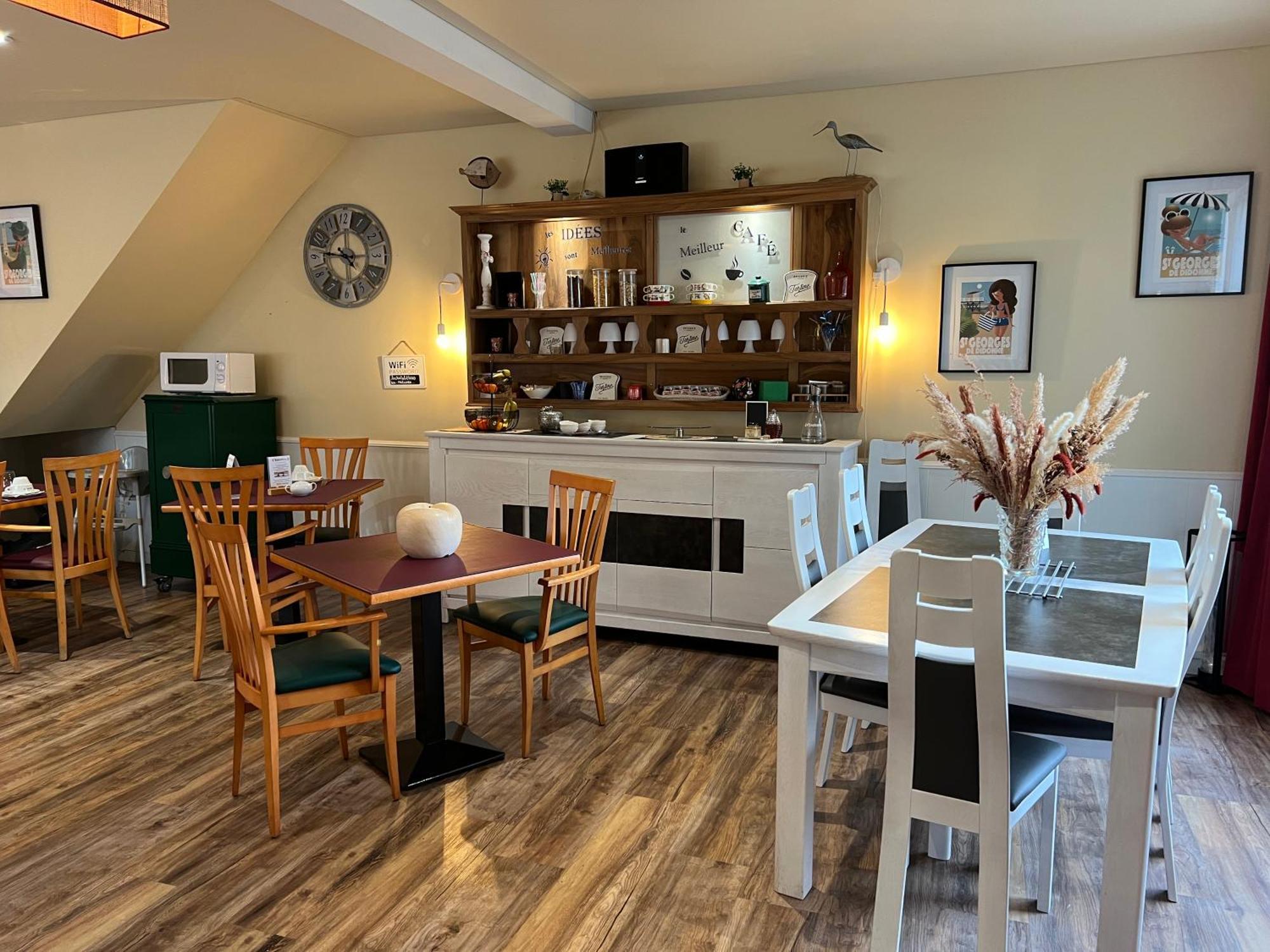 Le Crist'Al, Hotel Familial, Climatise, En Front De Mer Saint-Georges-de-Didonne Εξωτερικό φωτογραφία