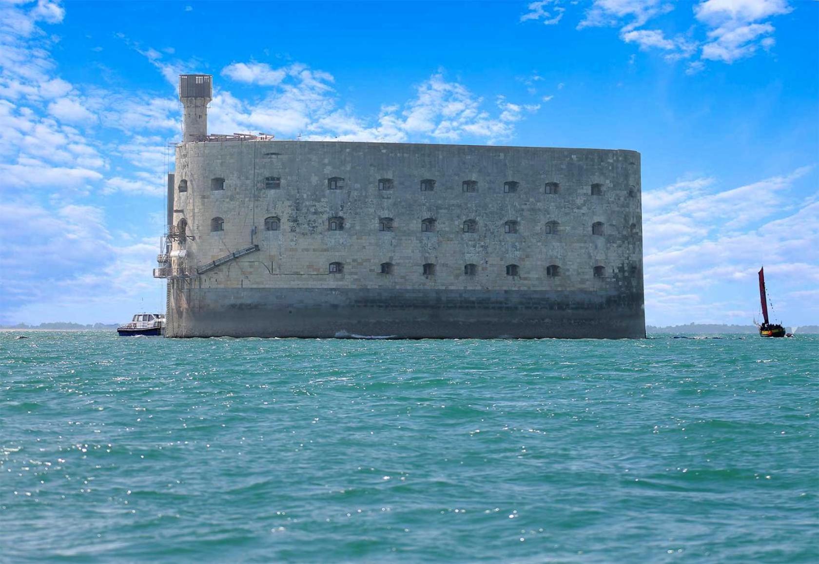 Le Crist'Al, Hotel Familial, Climatise, En Front De Mer Saint-Georges-de-Didonne Εξωτερικό φωτογραφία